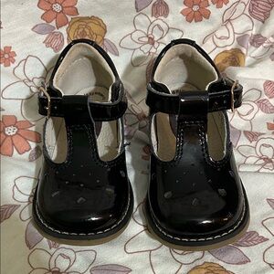 FootMates Shiny Black Dress Shoes for Kids